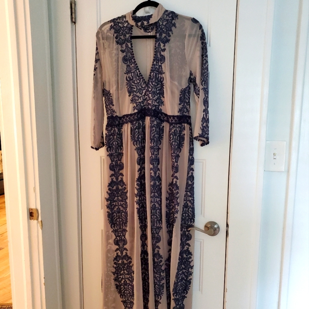 Venus nude/blue embroidered dress